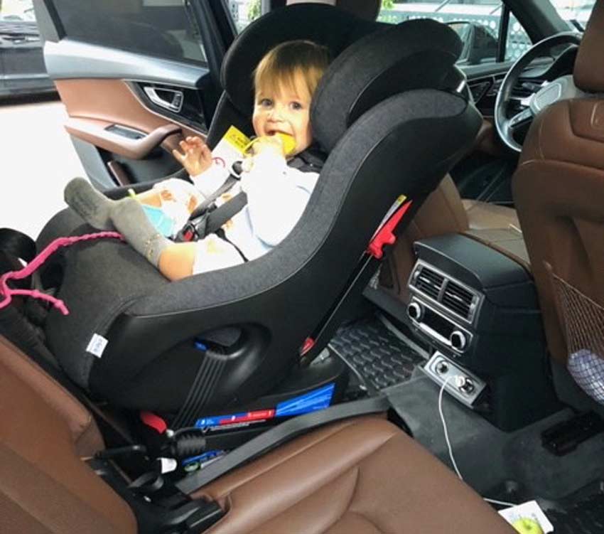 child car seat correctly installed