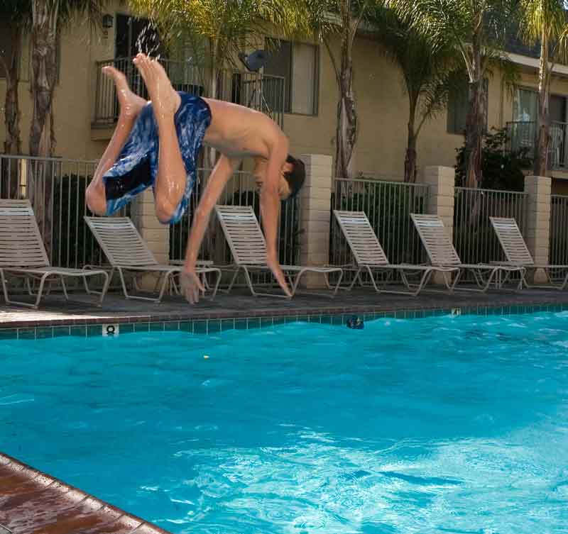 diver in belly flop illustrates 90 degree yaw 